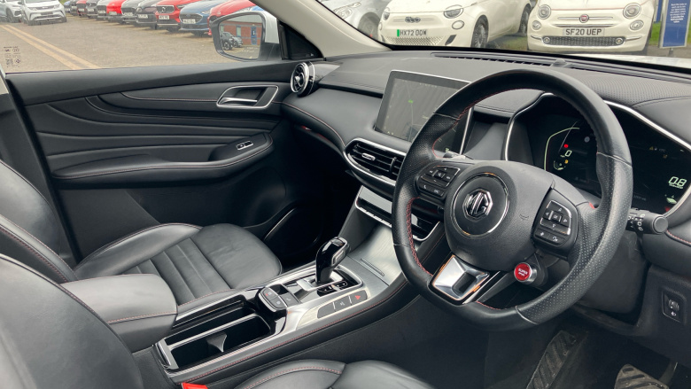 MG HS 1.5 T-GDI Trophy 5dr DCT Petrol Hatchback